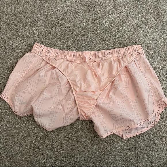 NWT Nike XL blush pink running shorts - Picture 9 of 12
